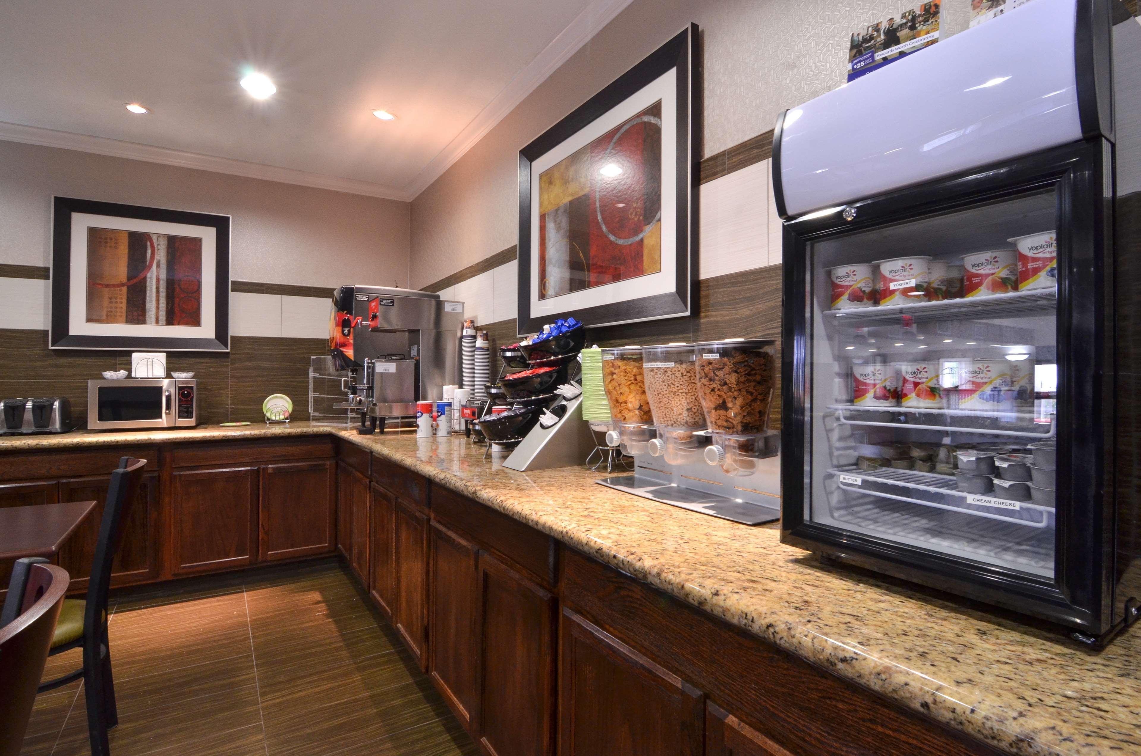 Best Western Dayton Inn & Suites Buitenkant foto